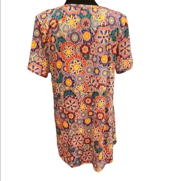 𝅺LULAROE Classic T - Picture 4 of 9